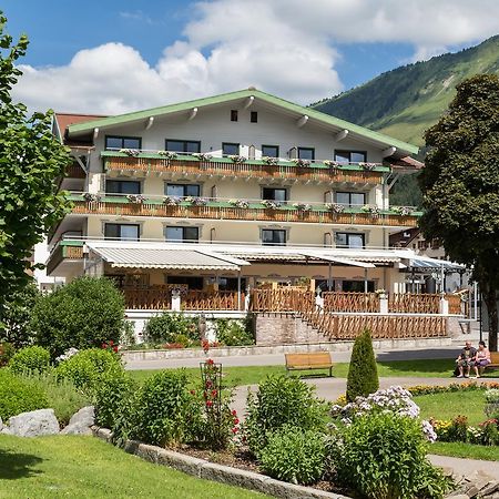Haller'S Posthotel Riezlern Kültér fotó