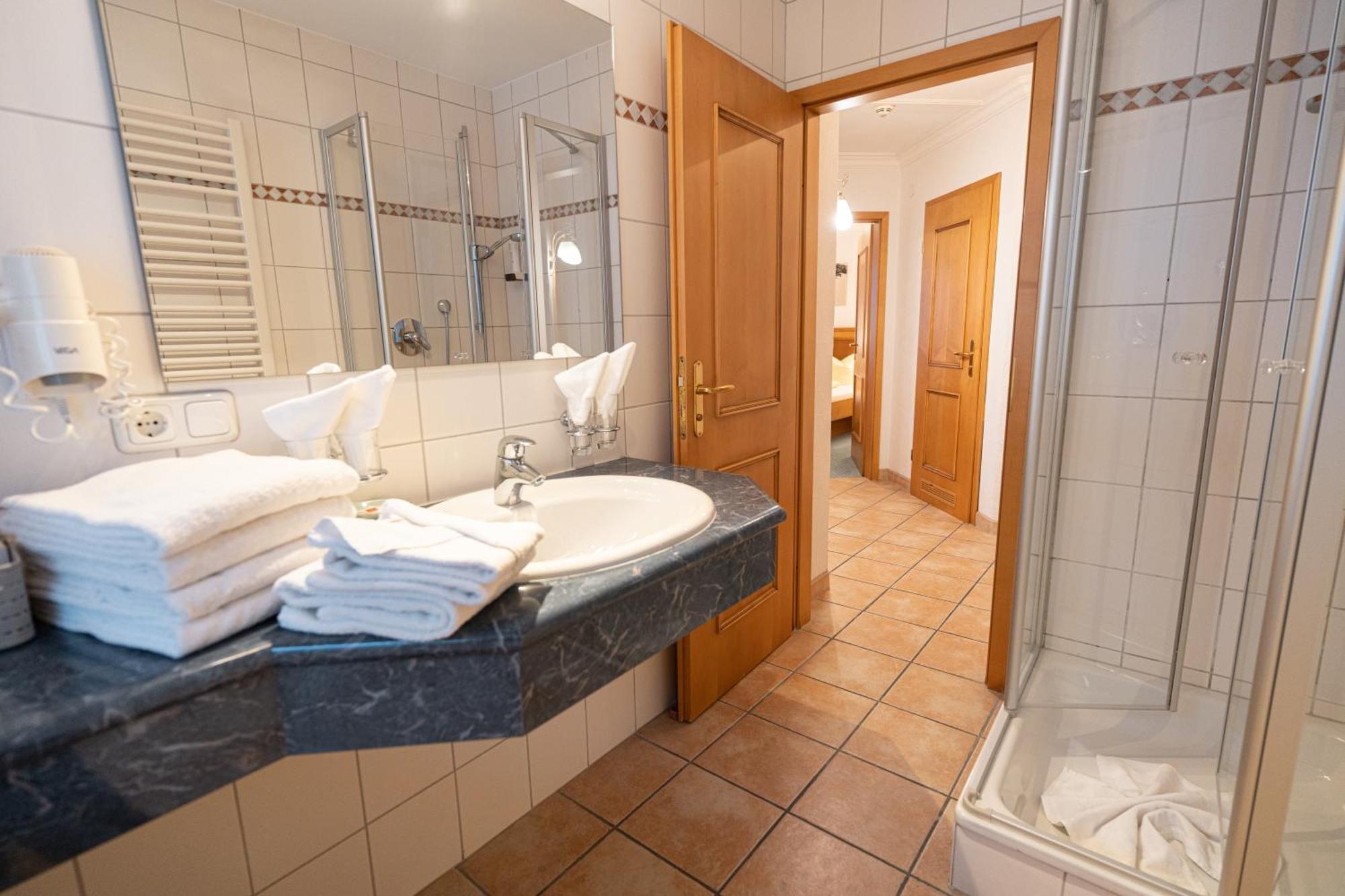 Haller'S Posthotel Riezlern Kültér fotó