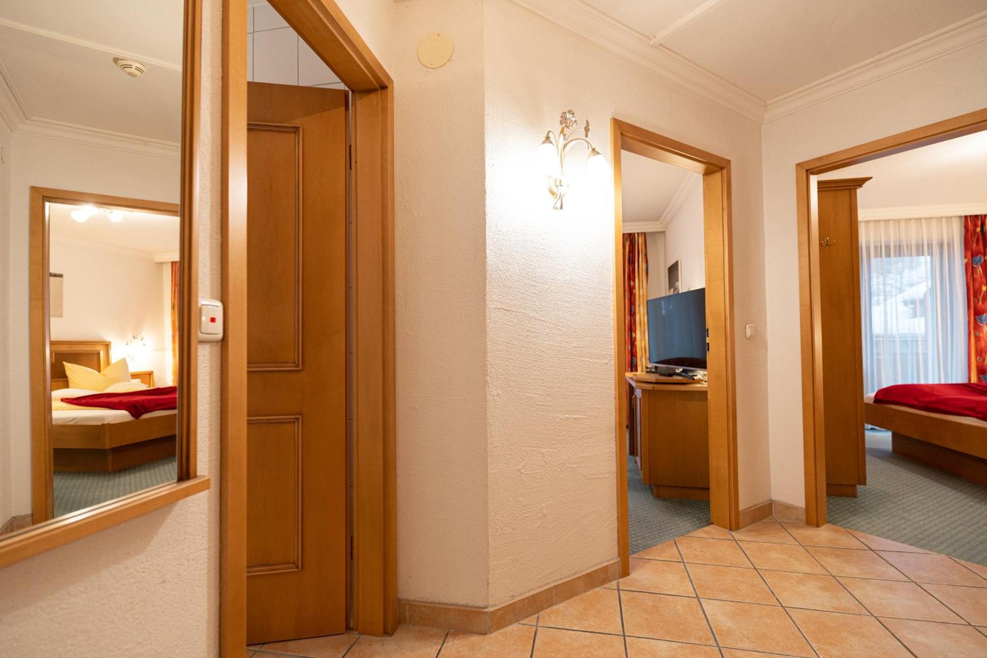 Haller'S Posthotel Riezlern Kültér fotó