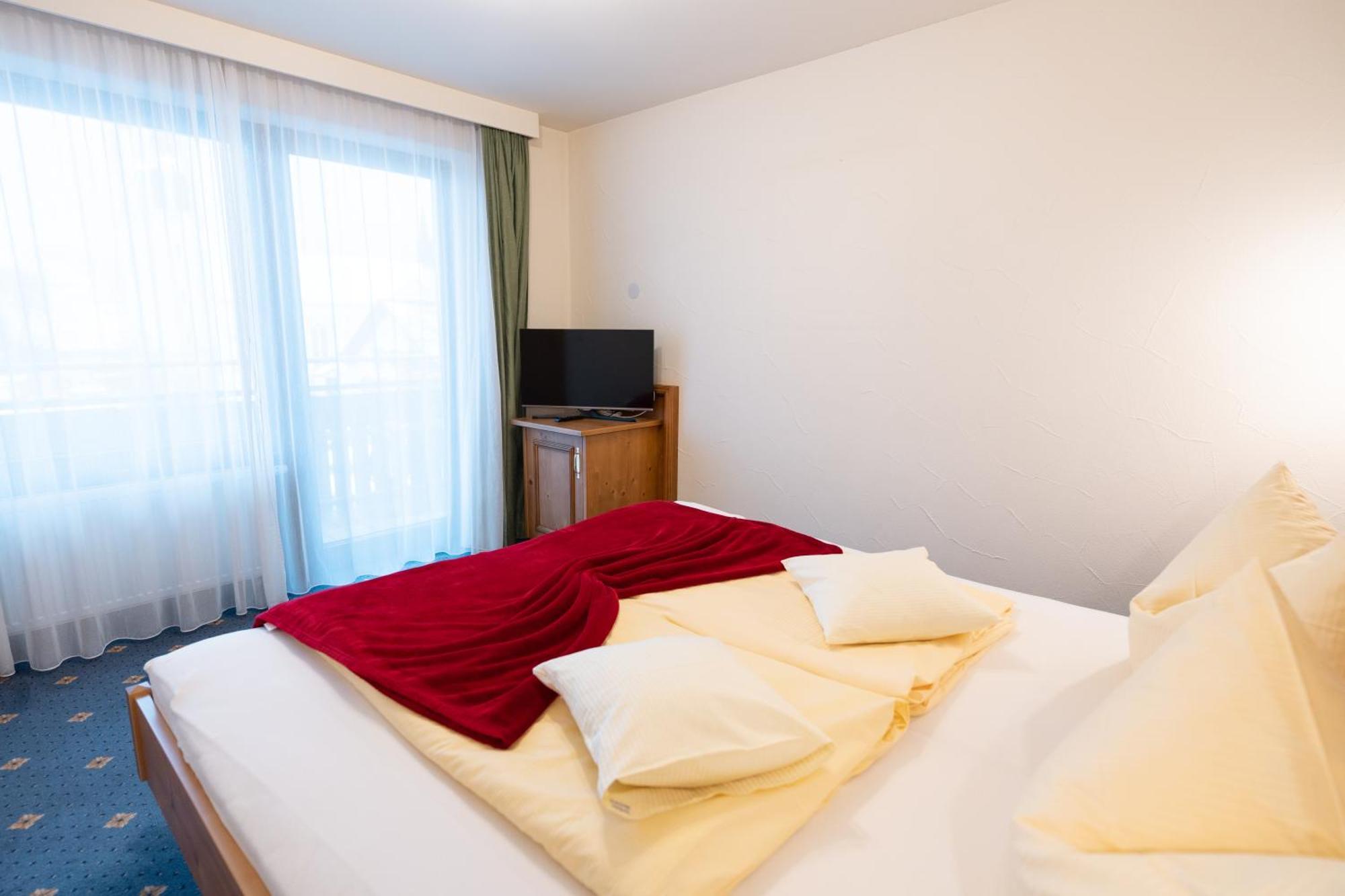 Haller'S Posthotel Riezlern Kültér fotó