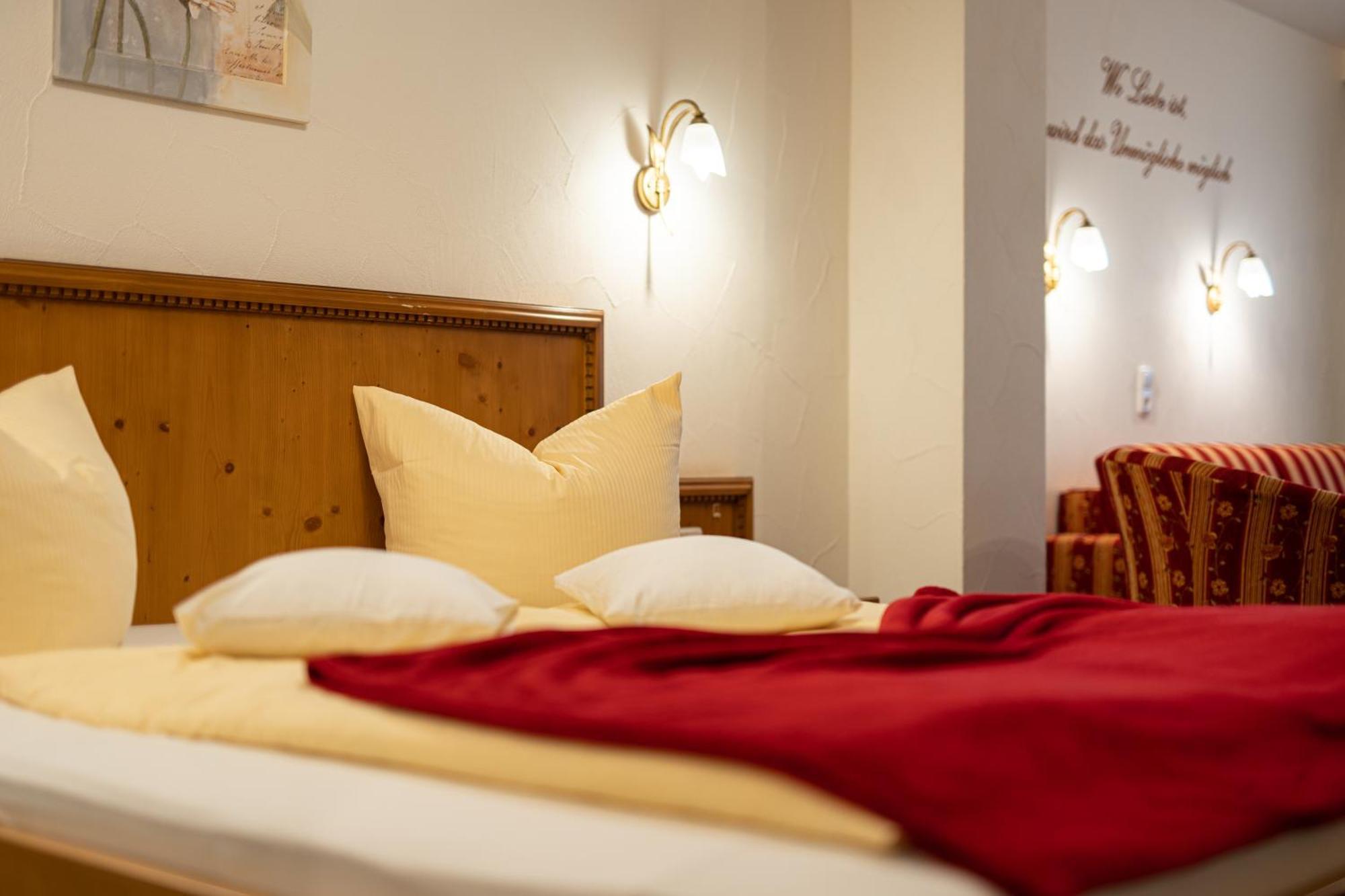 Haller'S Posthotel Riezlern Kültér fotó
