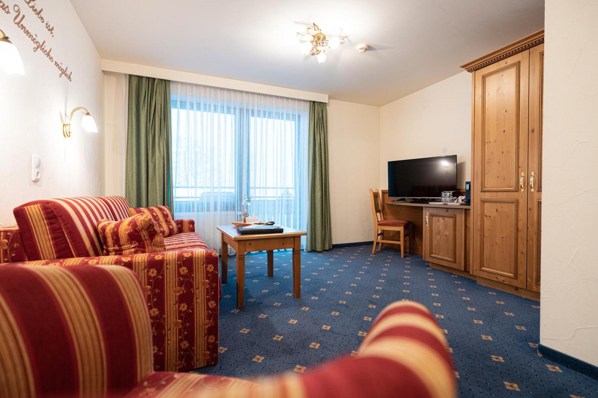 Haller'S Posthotel Riezlern Kültér fotó
