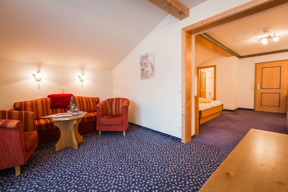 Haller'S Posthotel Riezlern Kültér fotó