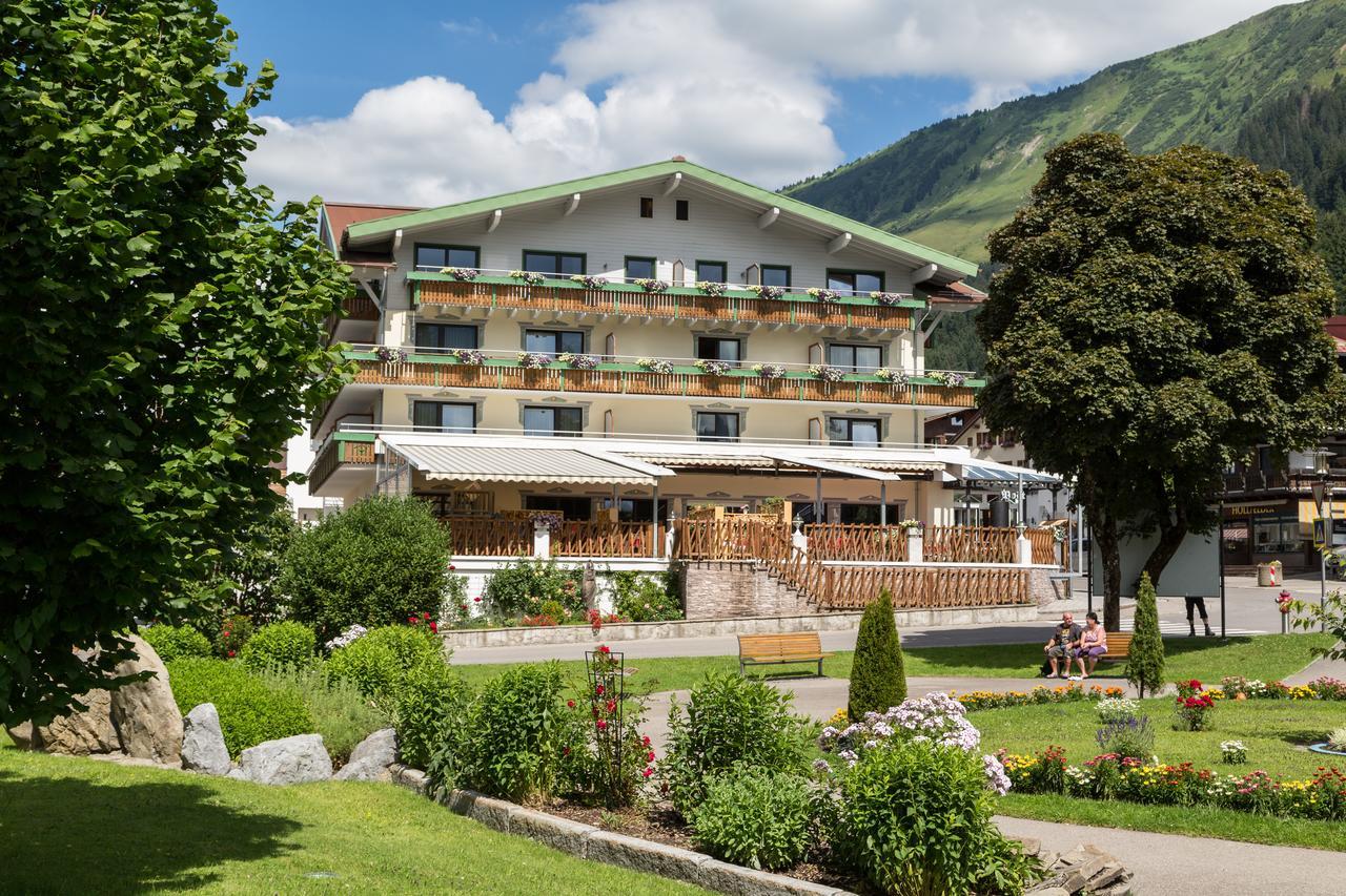 Haller'S Posthotel Riezlern Kültér fotó